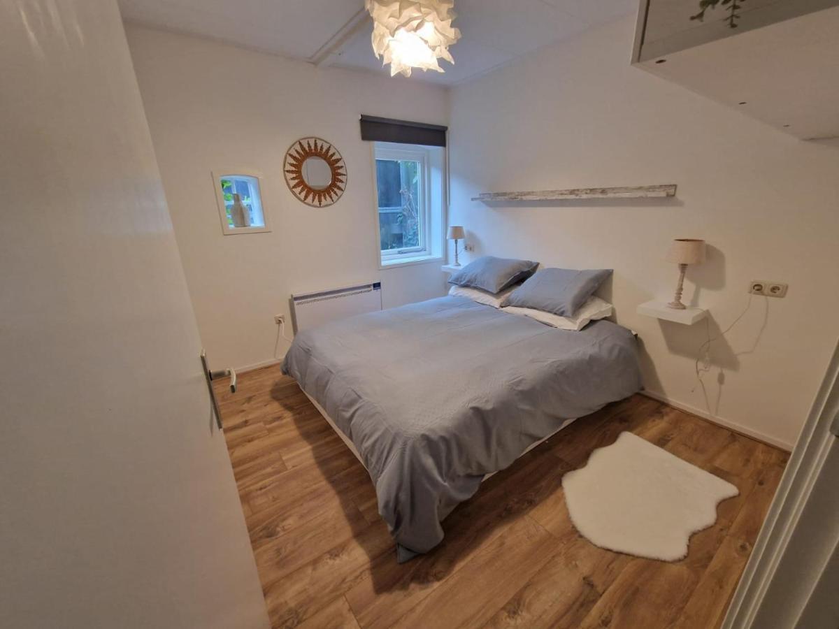 Huisje In Pieterburen Exteriér fotografie